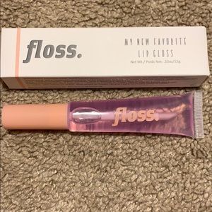 NEW Floss lipgloss in Yul. With box